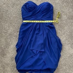 Stunning formal dress!
